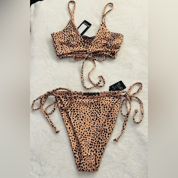 Nasty Gal Dalmatian Cut Out Spotted Bikini Set. Size 8. New with Tags - Picture 5 of 9